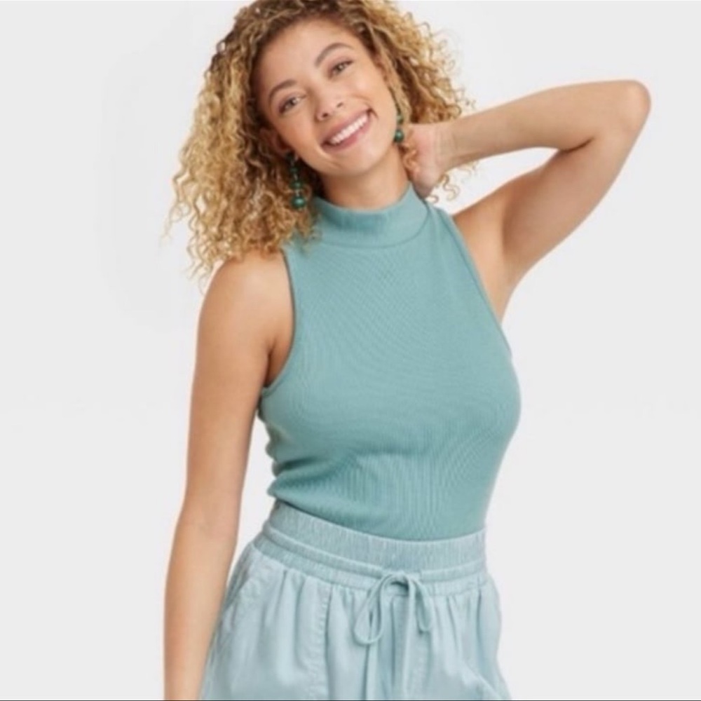 Slim fit mock neck tank top